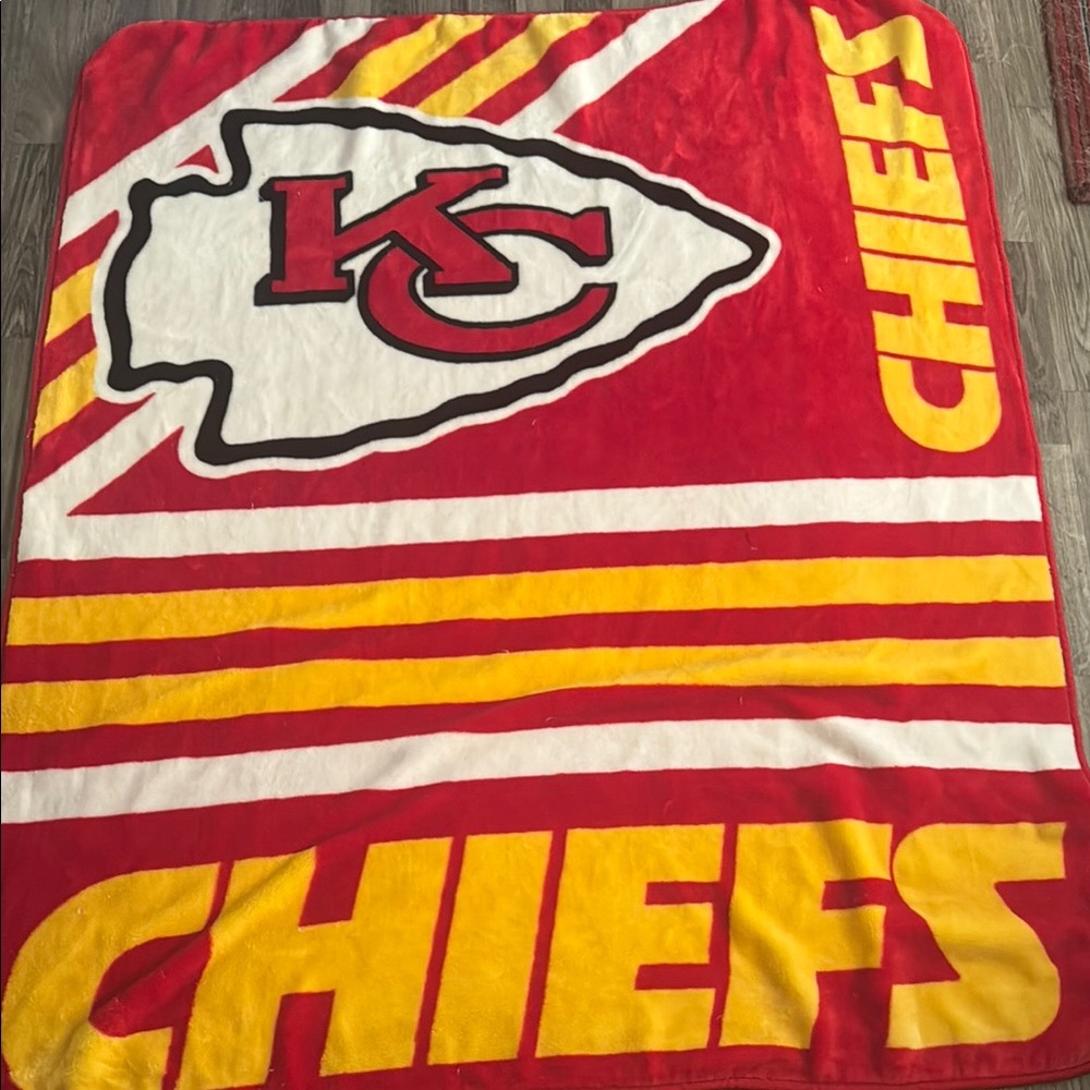 Kansas City Chiefs Red and Yellow Throw Blanket